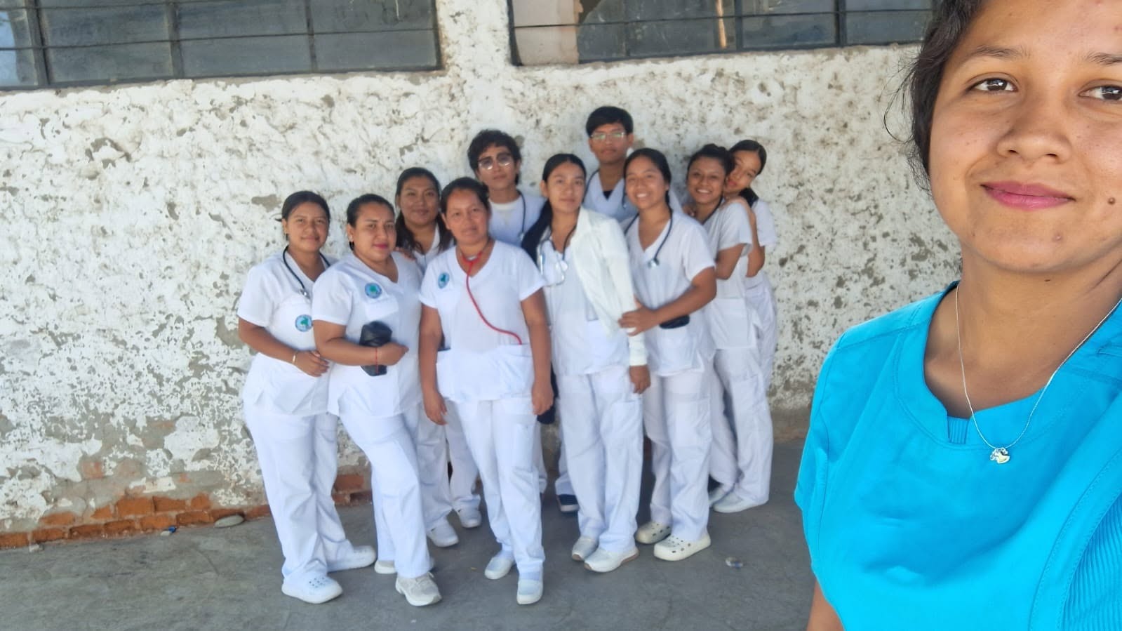 Estudiantes de Enfermería Técnica reciben reconocimiento por su apoyo en el Simulacro Nacional Multipeligro 2026